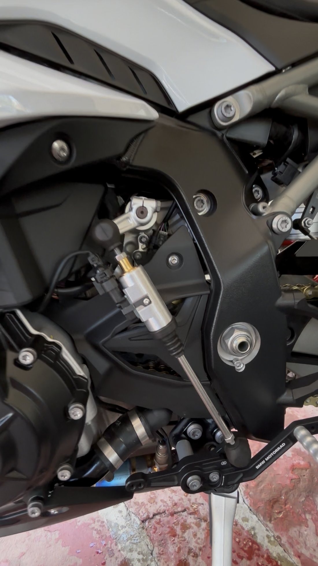 BMW S1000RR subframe and linkage close-up